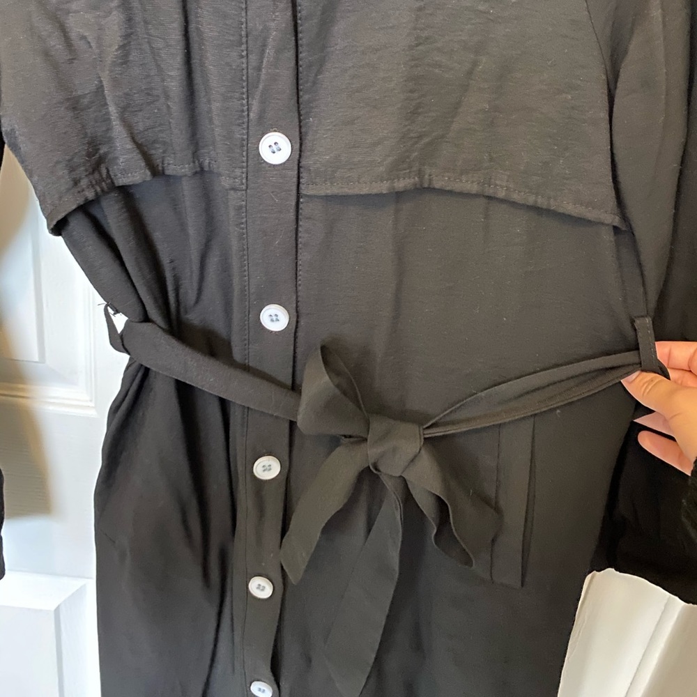 Button down dress 🖤 - Picture 2 of 4